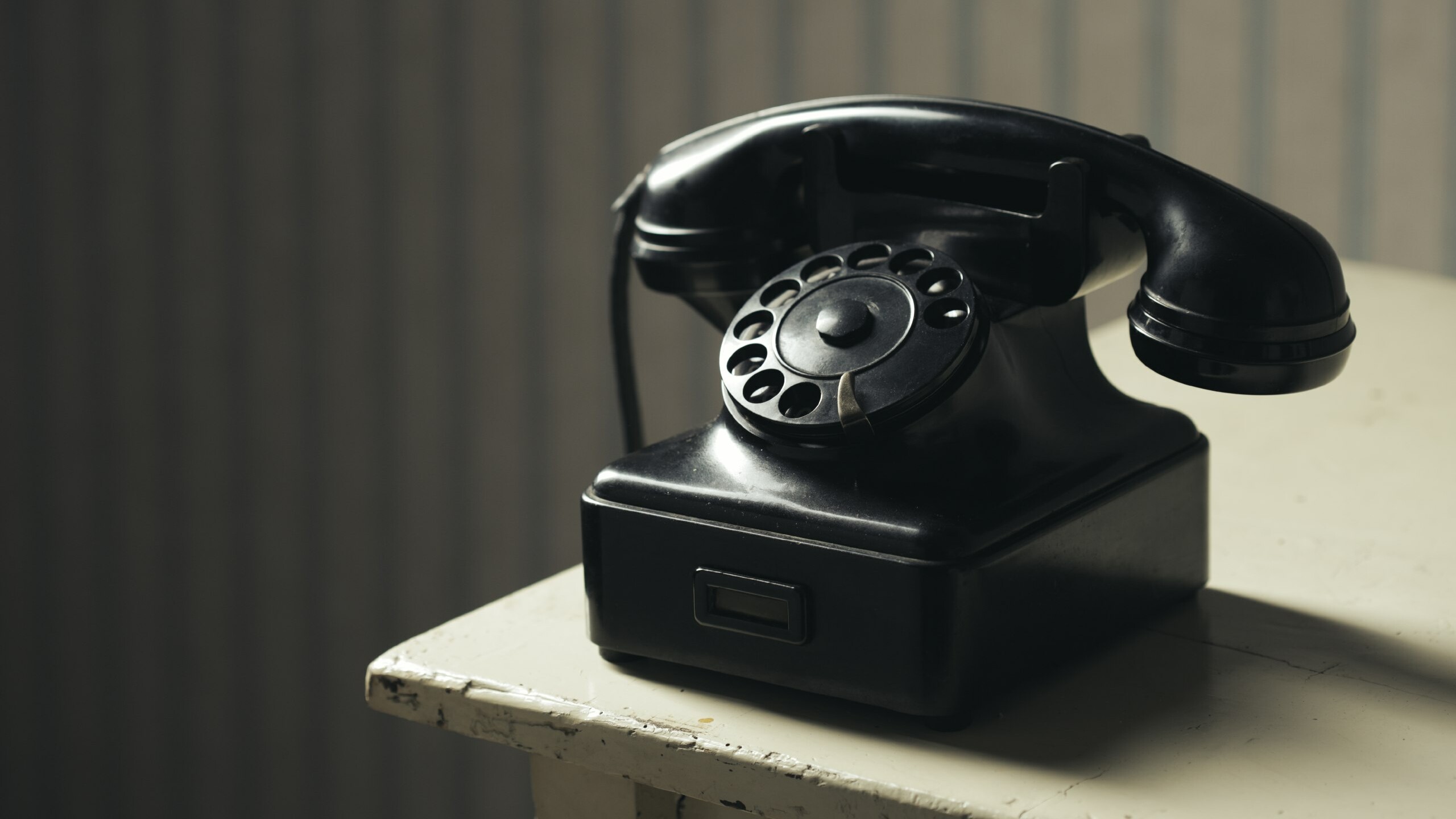 A fictional Z3S Hauwe landline phone