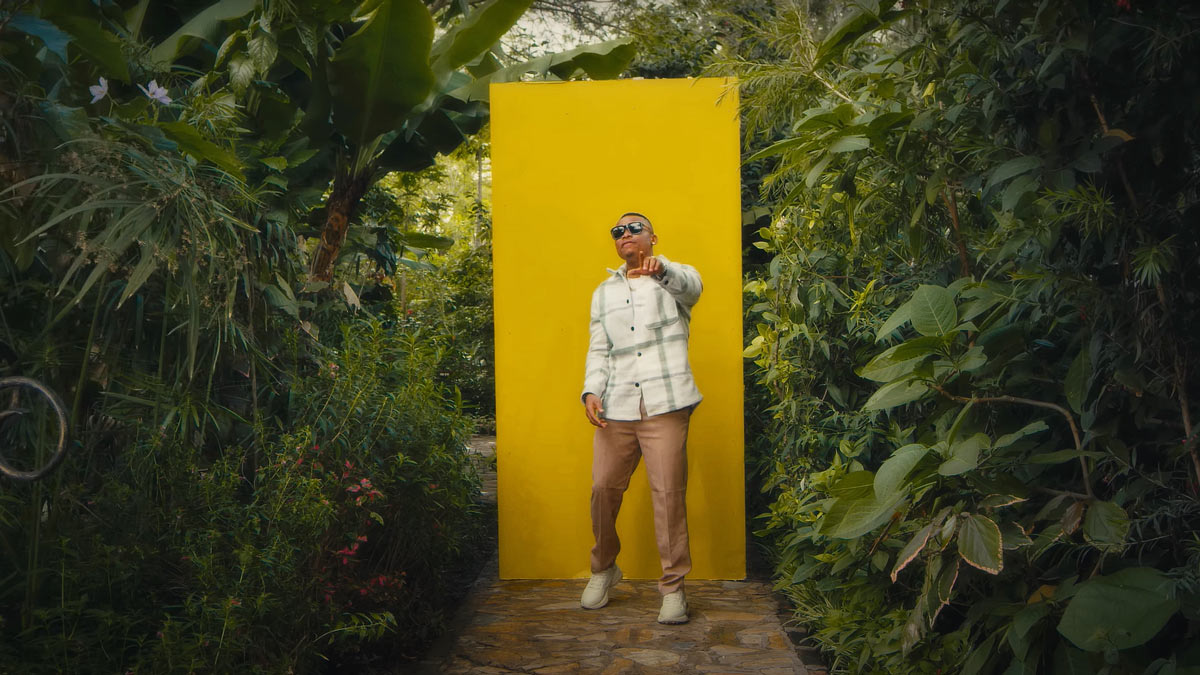 Otile Brown in the music video for 'Woman' featuring Tanzanian artist Harmonize. The song appears on WAKILISHA's list of top 10 Otile Brown songs. | Image: WAKILISHA